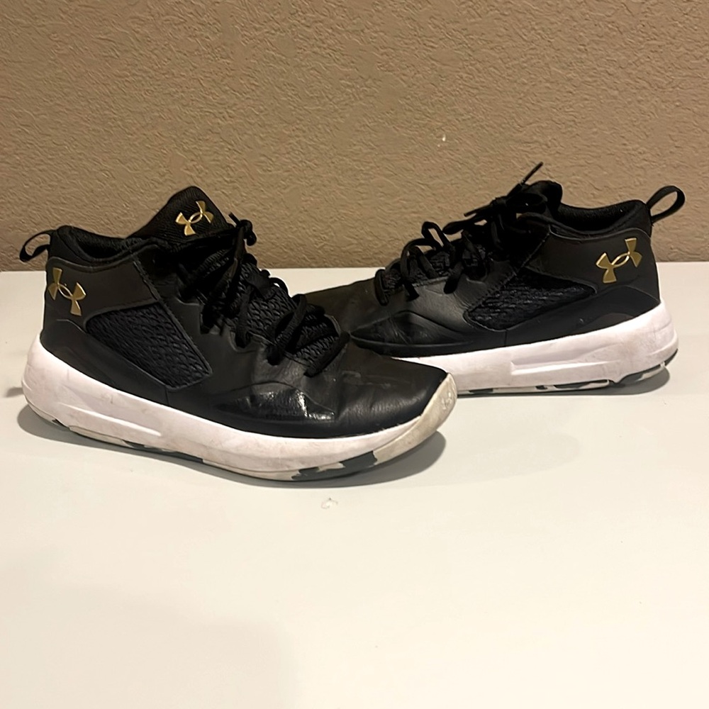 Under Armour Shoes Black Gold White